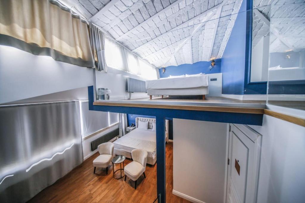 Blue Family Connection Suite