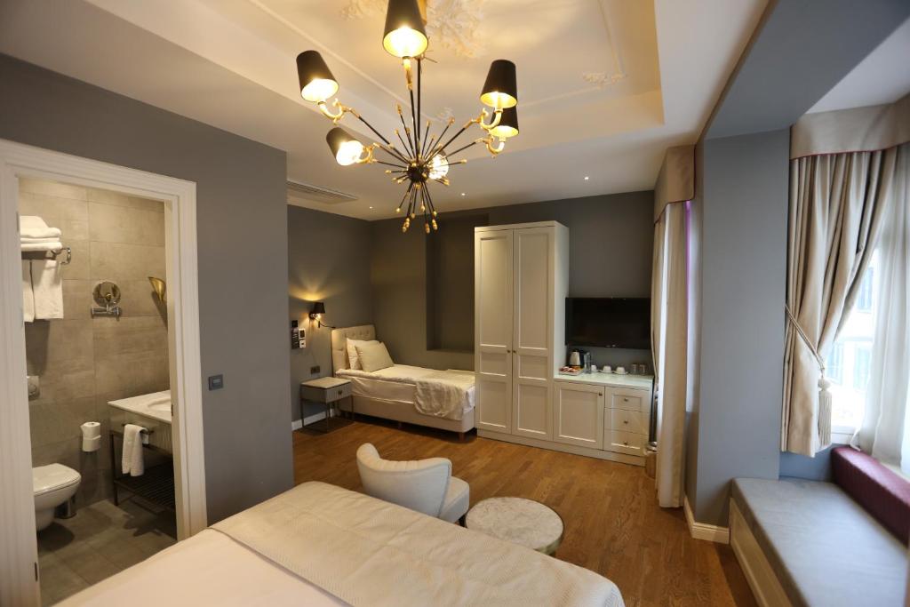 Superior Triple Room